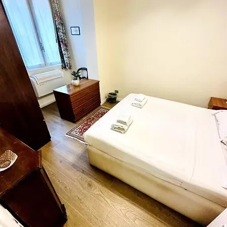 Apartment Hostme Piazza Di Spagna Apartament Rom